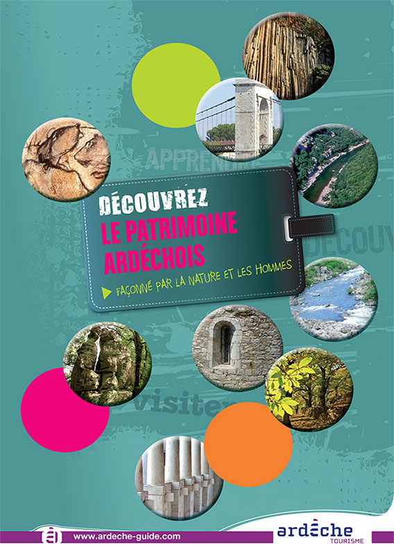 Création graphique brochure-pour-le-tourisme-en-ardeche.